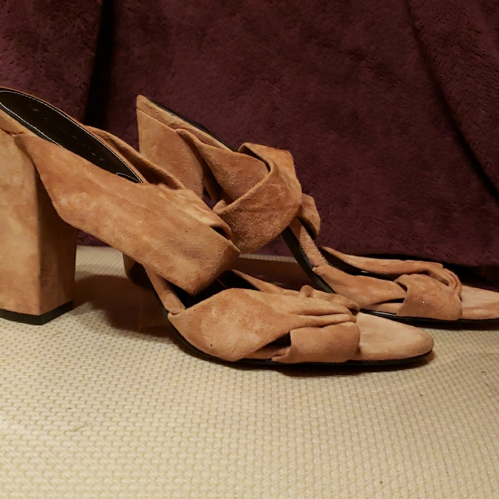 Suede Chucky heel